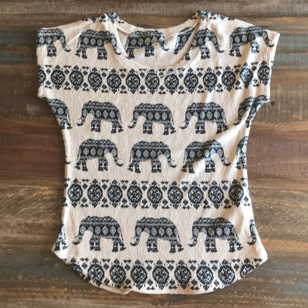 Size small elephant print top